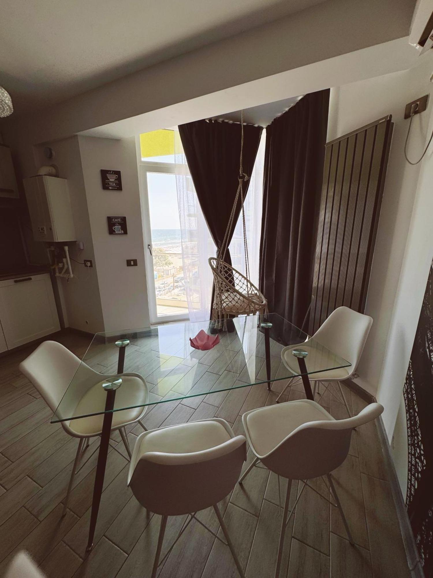 Desiree Beach Apartment ナボダリ エクステリア 写真